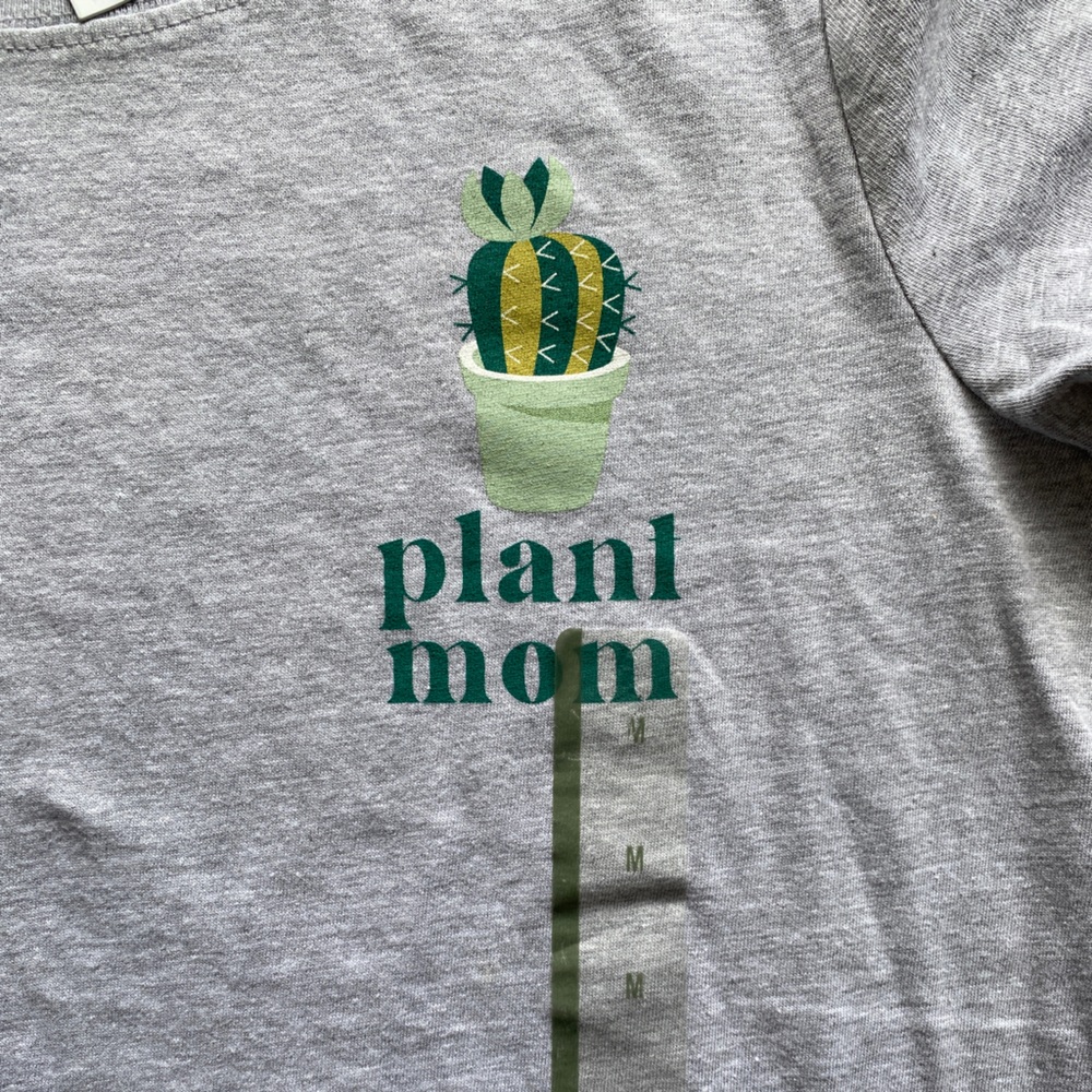 Plant‎ Mom Gray Size Medium T-Shirt